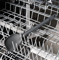 Cuillre de service taille L en plastique et nylon de marque Zyliss