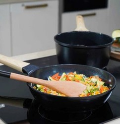 L'incroyable po�le 28 cm Cookut compatible tous feux - noire