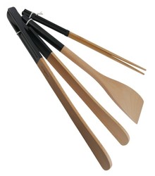 Trio d'ustensiles Cookut spatule, pince et baguettes en bois