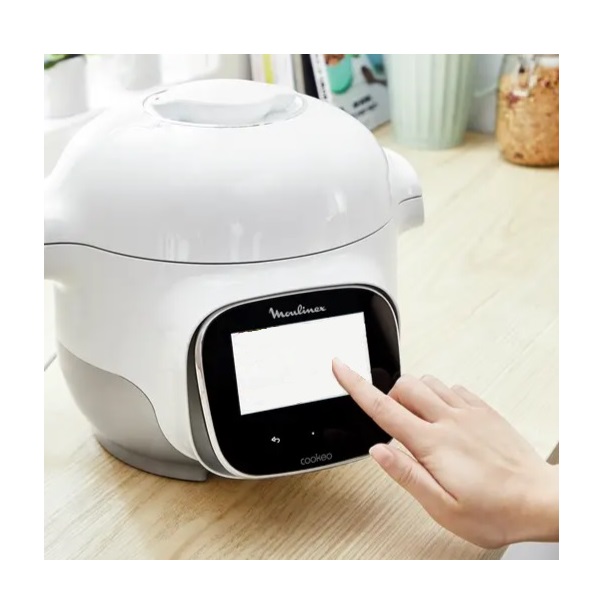 Image d'un Cookeo mini avec un écran blanc et un doigt qui appuie dessus