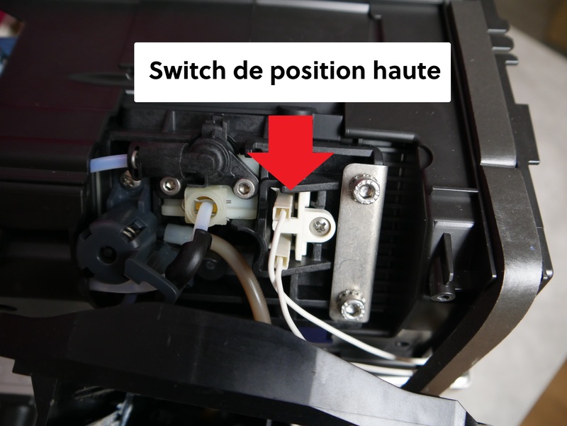 Emplacement du switch de position haute dans une machine à café delonghi