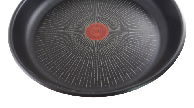 Poêle tous feux 28 cm gamme Ingenio Préférence de Tefal + induction